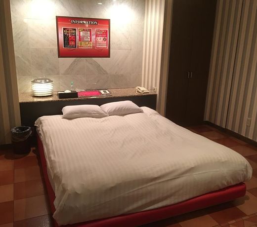 Hotel Fantacy (Adult Only)