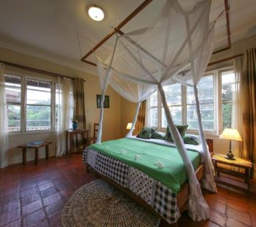 Papyrus Guest House