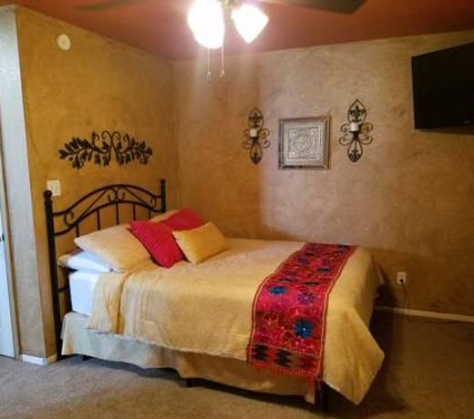 Los Milagros Hotel