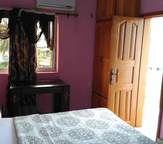 Rovie Hotel