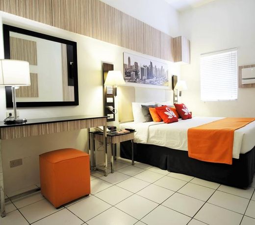 ZEN Rooms Adriatico Street