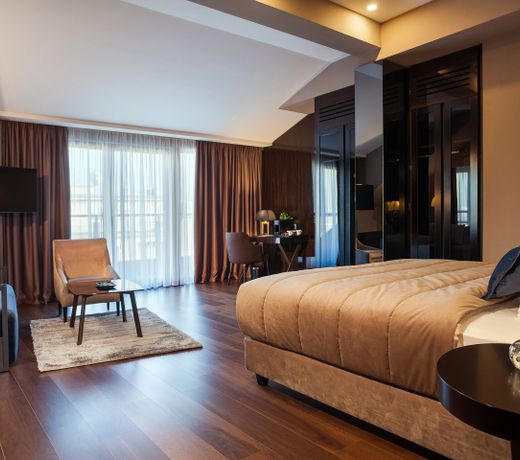 SAINT TEN Hotel