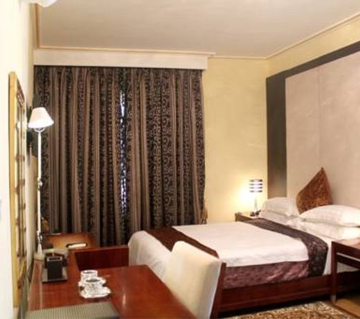 Caravel Suites