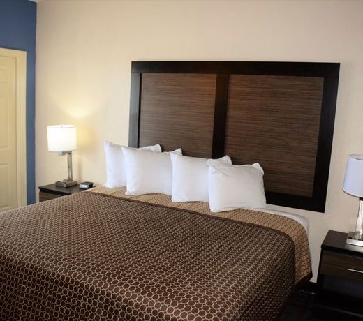 Hawthorn Suites by Wyndham Columbia
