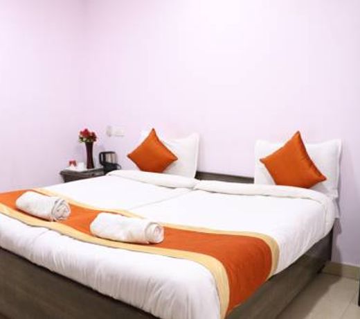 Hotel Sarweshwary