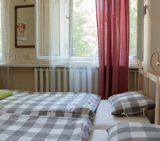 25 Hours Hostel