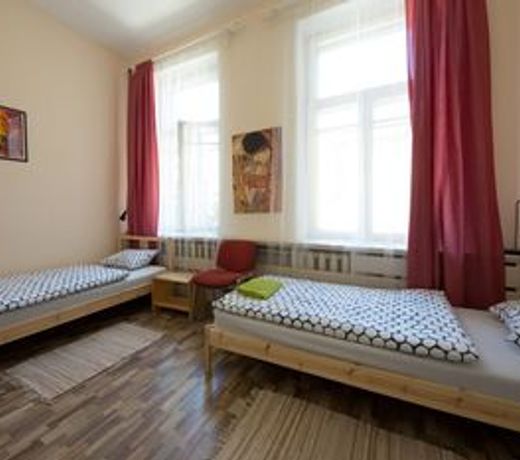 25 Hours Hostel