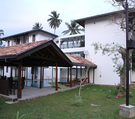 Lagoon Boutique Hotel