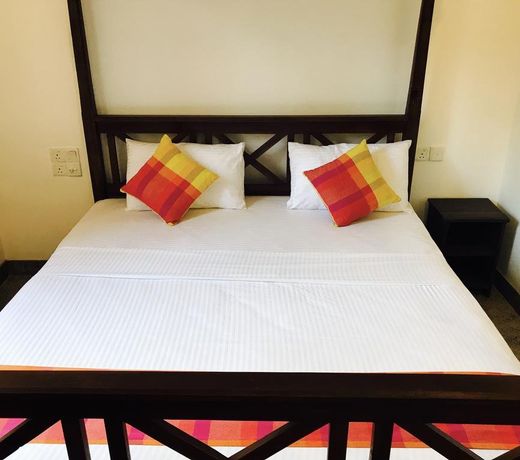 Lagoon Boutique Hotel