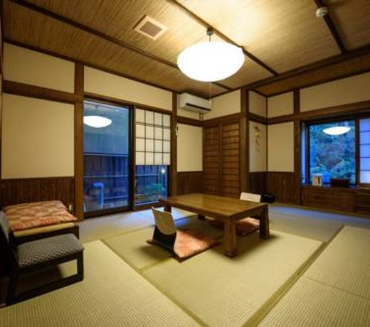 Yunohira Kamiyanagiya