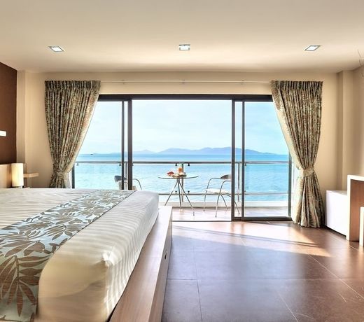 Riviera Beach Hotel