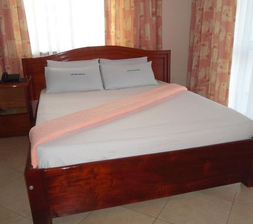 Jevine Hotel