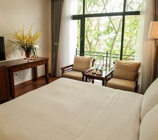 MON REGENCY HOTEL