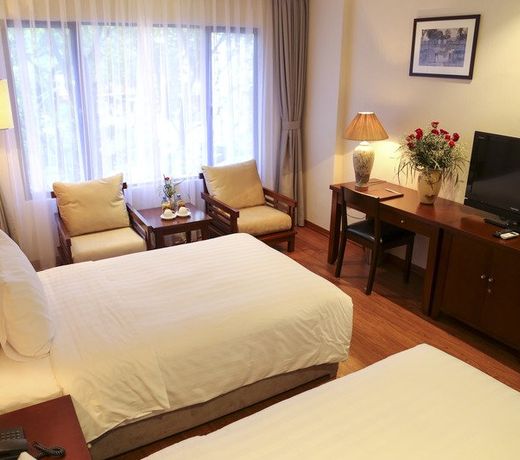 MON REGENCY HOTEL