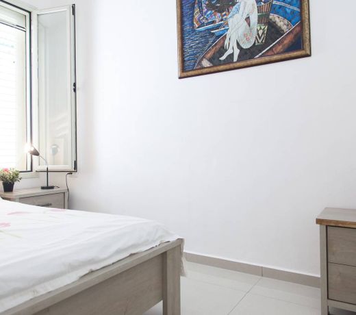 Alona's Apartments