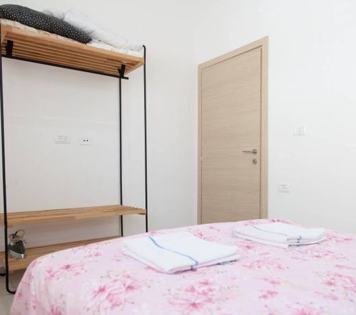 Alona's Apartments