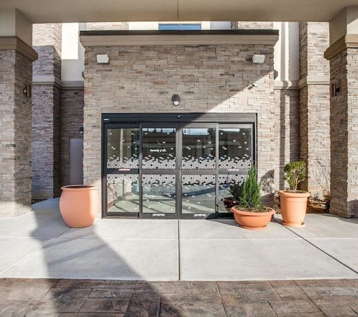 Hampton Inn & Suites Dallas-Central Expy/North Park Area