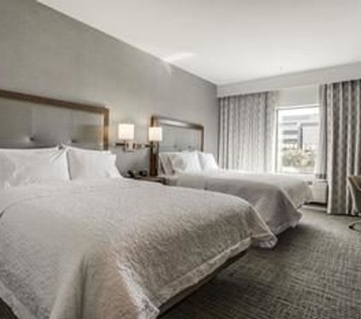 Hampton Inn & Suites Dallas-Central Expy/North Park Area