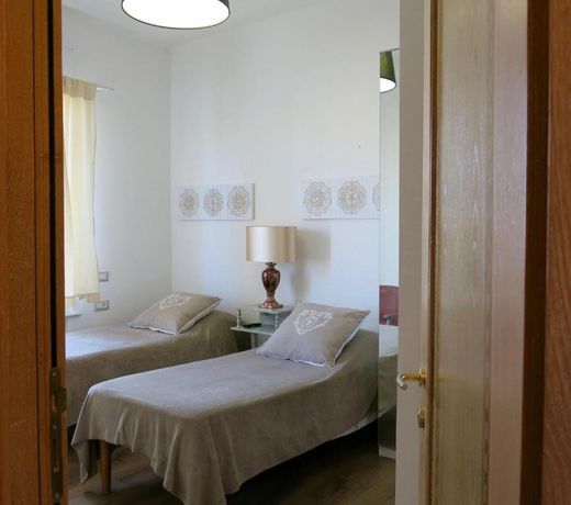 Guest House Maison 6