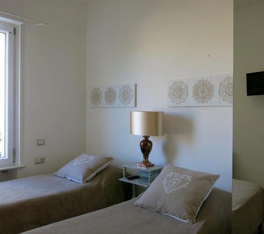 Guest House Maison 6