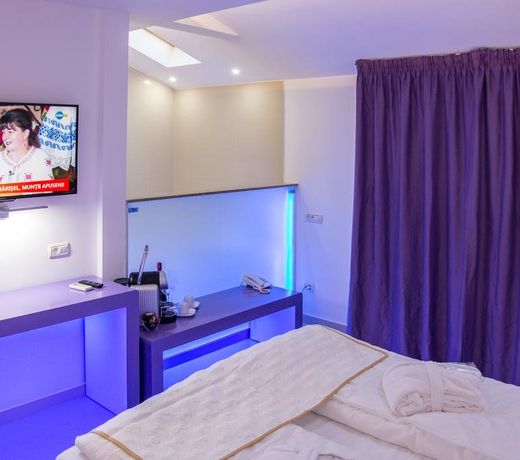 Hotel Christina Plus