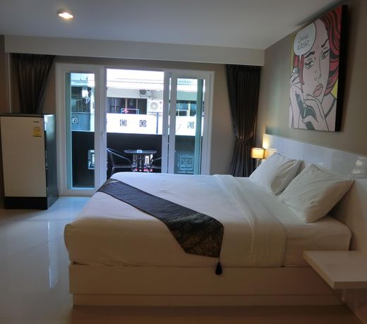 crystal suites pattaya