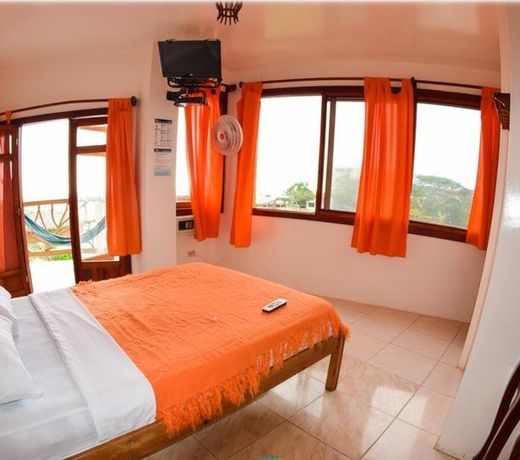 Hostal Pakaloro