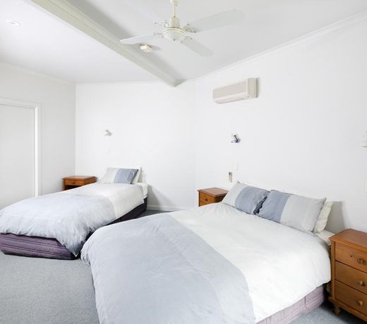 Gipsy Point Lodge