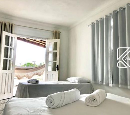 Kalug - DUPLEX com 3 QUARTOS em condomínio com PORTARIA 24 HORAS, WI-FI 200mbps e COZINHA COMPLETA na PRAIA DOS MILIONÁRIOS