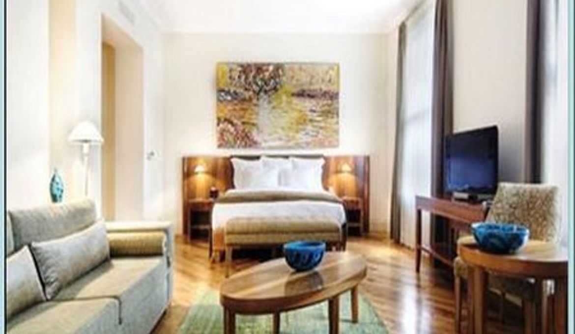 Tomtom Suites