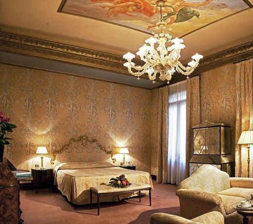 Bauer Palazzo