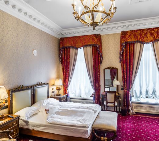 Taleon Imperial Hotel