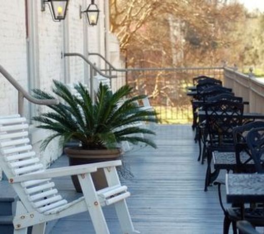 Bowie's Tavern - Restaurant & Bar & Inn