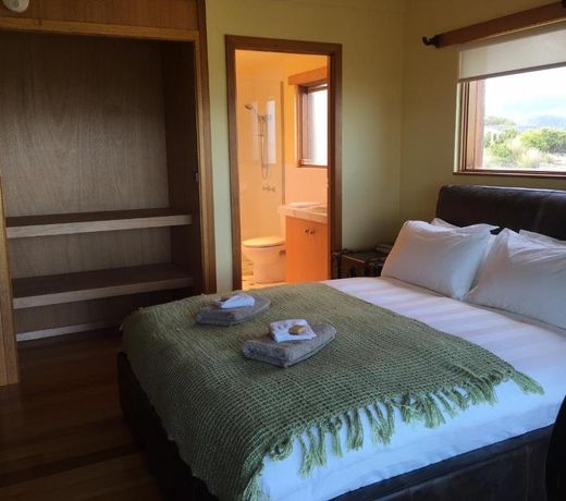 Cloudy Bay Villa