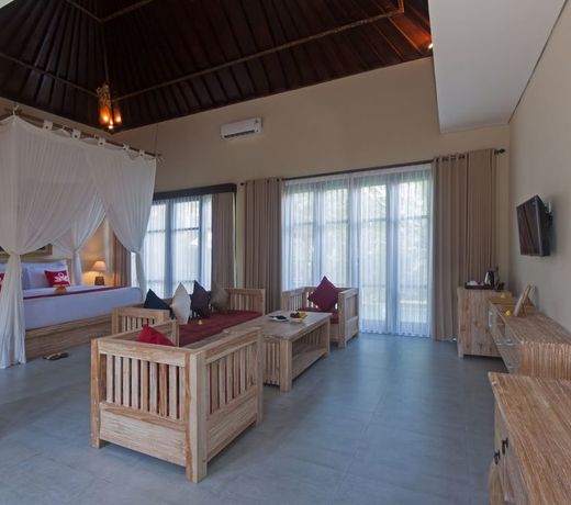 ZEN Rooms Tampak Siring