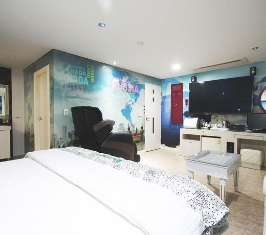 Somnus Motel