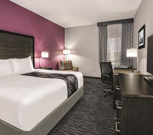 La Quinta by Wyndham Dallas Grand Prairie North