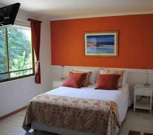 BRUNO'S BOUTIQUE BED & BREAKFAST