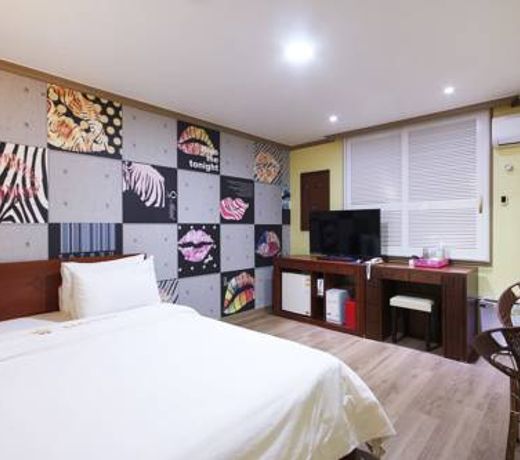 Happy Q Motel