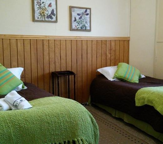 HOSTAL AINIL