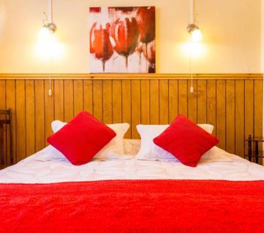 HOSTAL AINIL