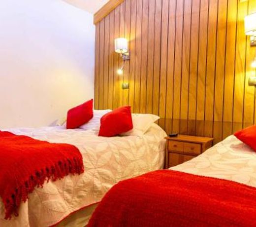 HOSTAL AINIL