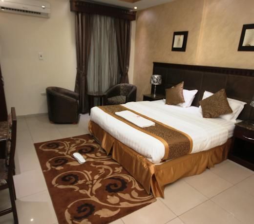Al Thanaa Alraqi Furnished Apartments