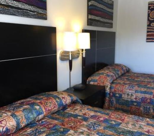 Tropics Motor Hotel