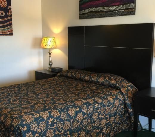 Tropics Motor Hotel