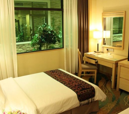 Imperial Palace Hotel