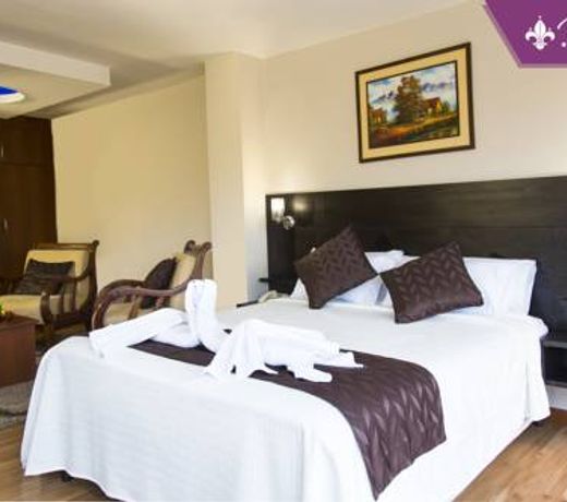 Hotel Versailles
