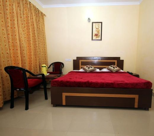 Hotel Anuj Regency
