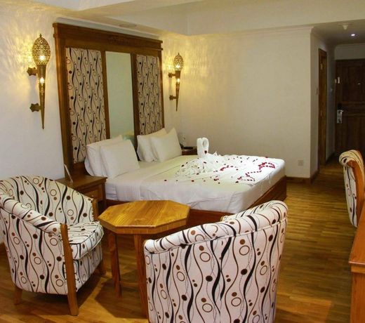 Araliya Green Hills Hotel