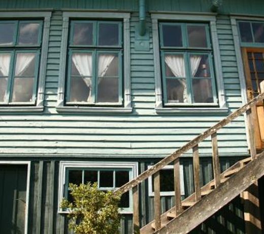 THE GUEST HOUSE